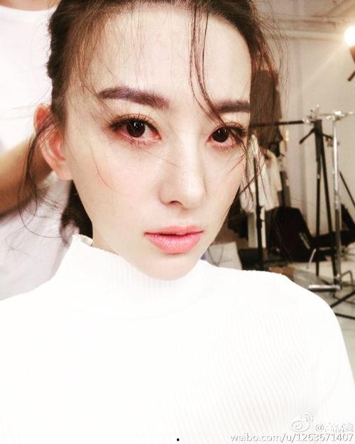 重庆网红美女肖骁,魅力四溢的都市新宠