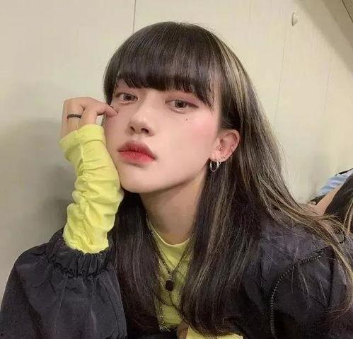 短发齐刘海网红,时尚潮流的引领者