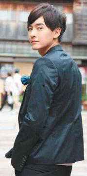 郑元畅 家庭背景,出身名门,演艺事业璀璨人生